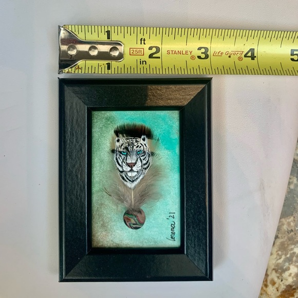 Handpainted white Tiger on miniature feather framed OOAK - Picture 5 of 5